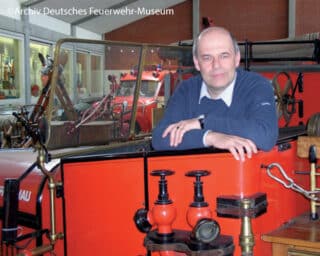 Nach fast 30 Jahren geht Rolf Schamberger, Leiter des Deutschen Feuerwehr-Museums in den Ruhestand. Archivfoto: Deutsches Feuerwehr-Museum