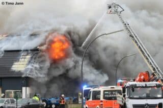 Brandbekämpfung mittels Drehleiter